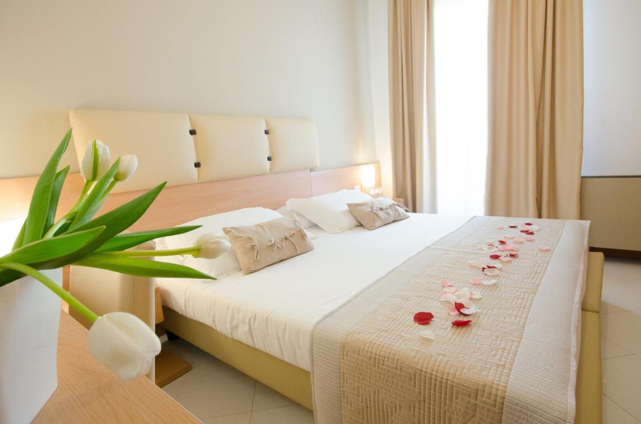 Hotel Al Sole Бардолино Екстериор снимка